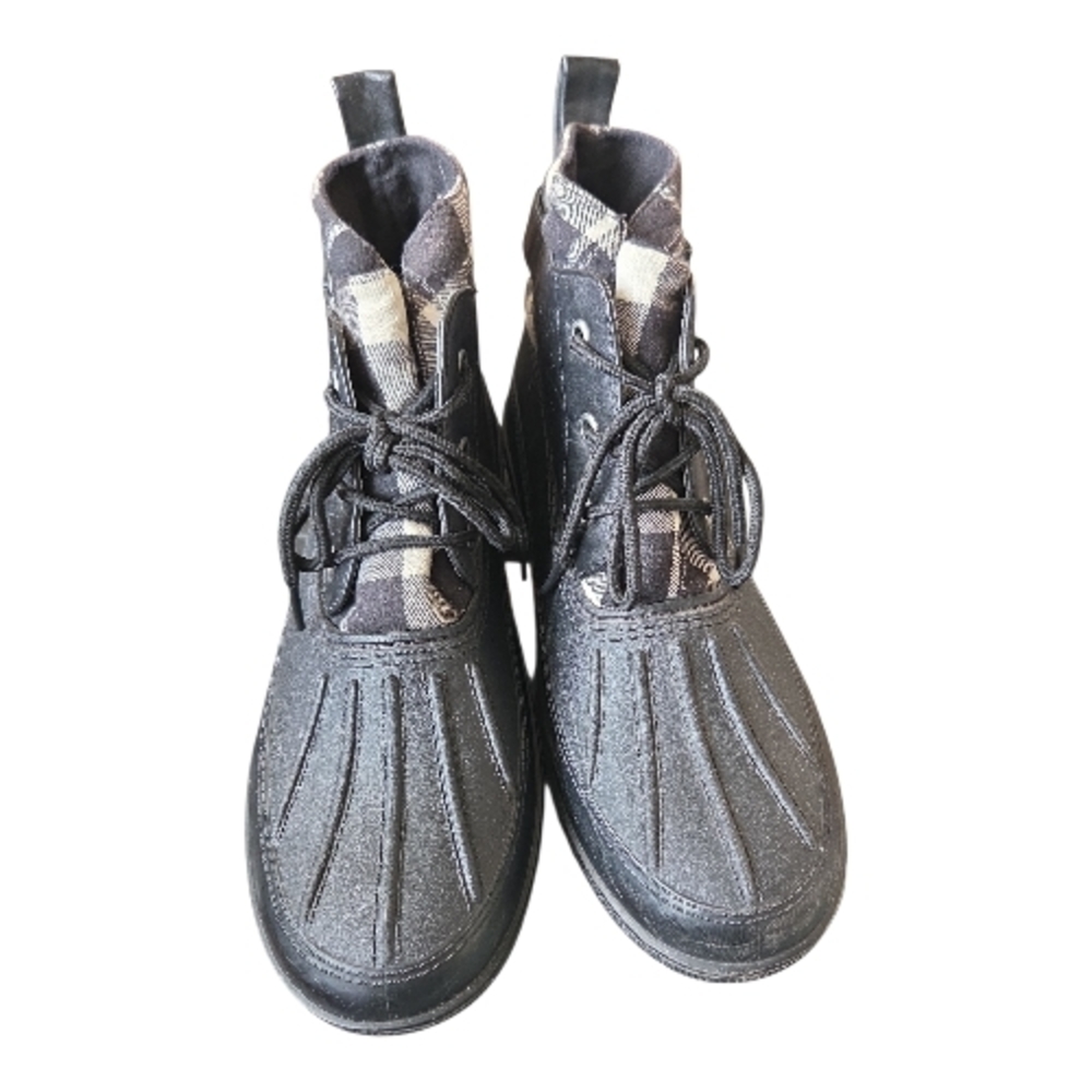 Dirty Laundry Black and Tan Winter Boots